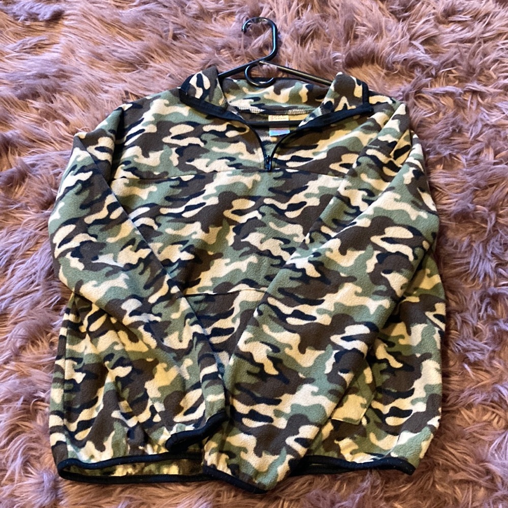 camo pull over